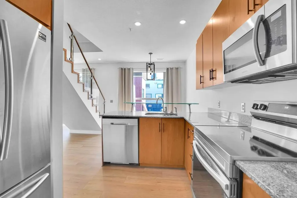 116 7a Street NE Calgary AB T2E 0C4