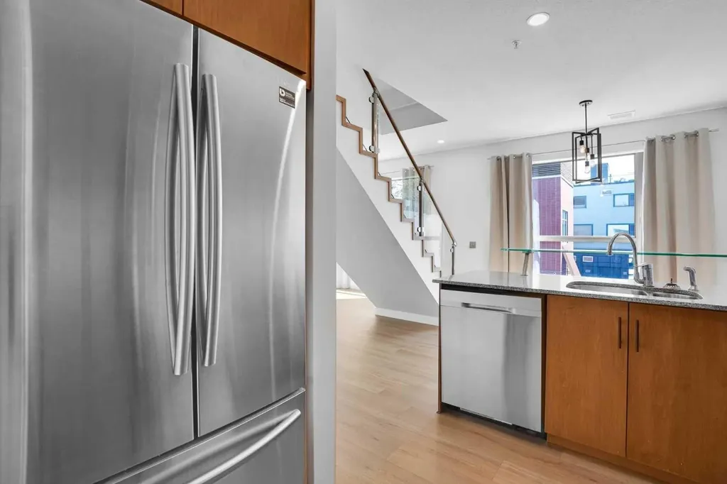 116 7a Street NE Calgary AB T2E 0C4