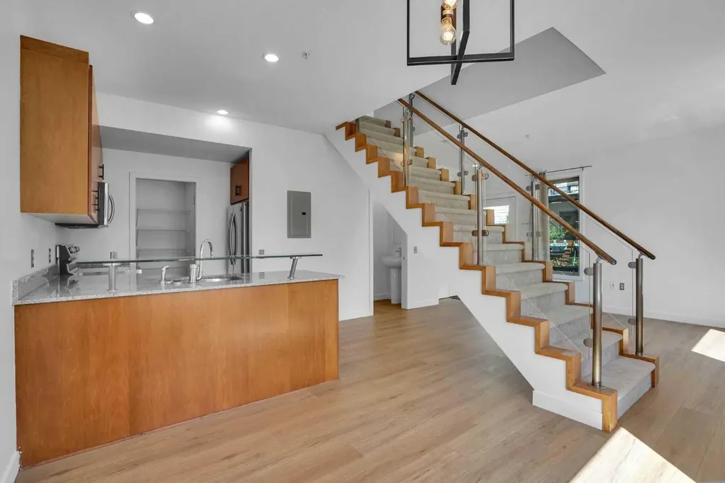 116 7a Street NE Calgary AB T2E 0C4