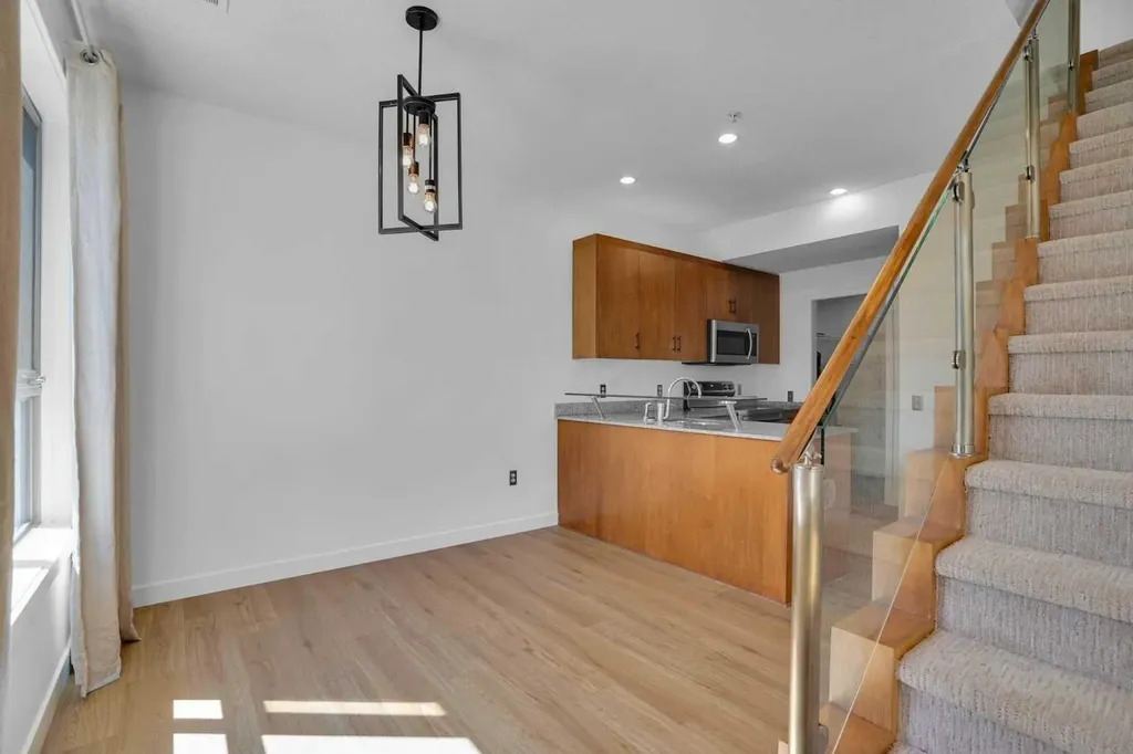 116 7a Street NE Calgary AB T2E 0C4