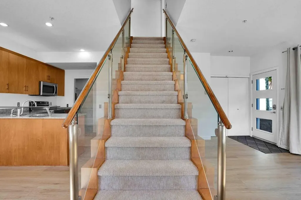 116 7a Street NE Calgary AB T2E 0C4