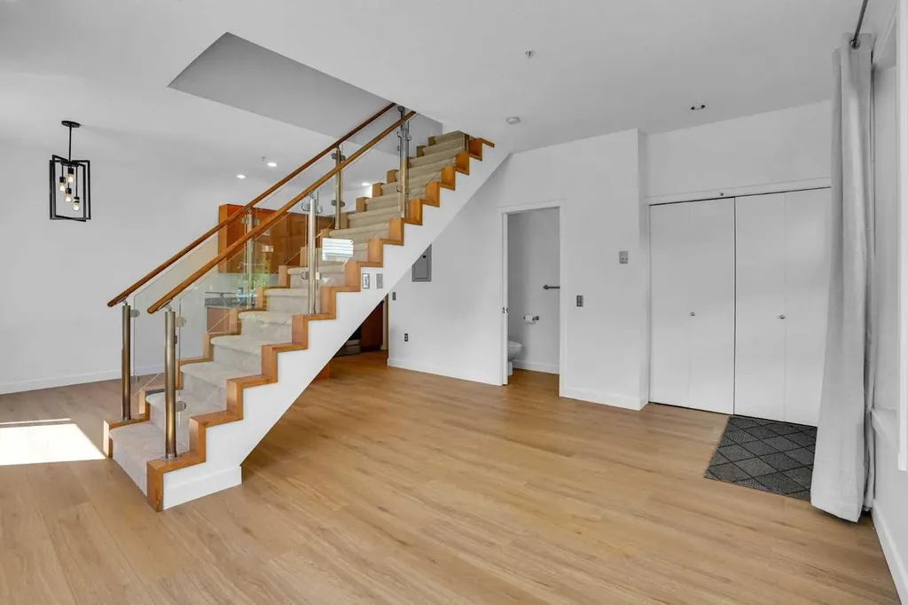 116 7a Street NE Calgary AB T2E 0C4