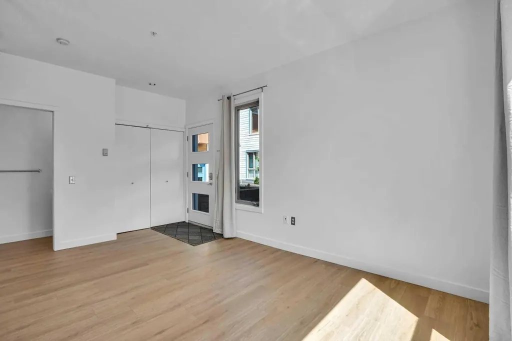 116 7a Street NE Calgary AB T2E 0C4