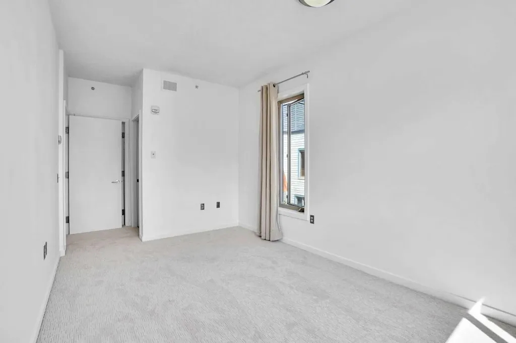 116 7a Street NE Calgary AB T2E 0C4