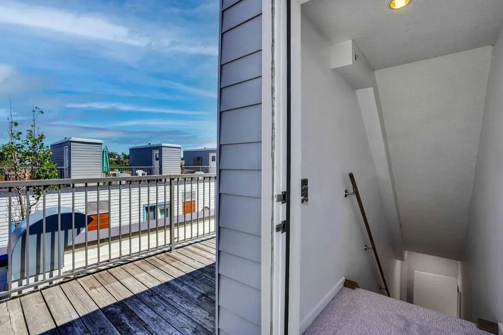 116 7a Street NE Calgary AB T2E 0C4