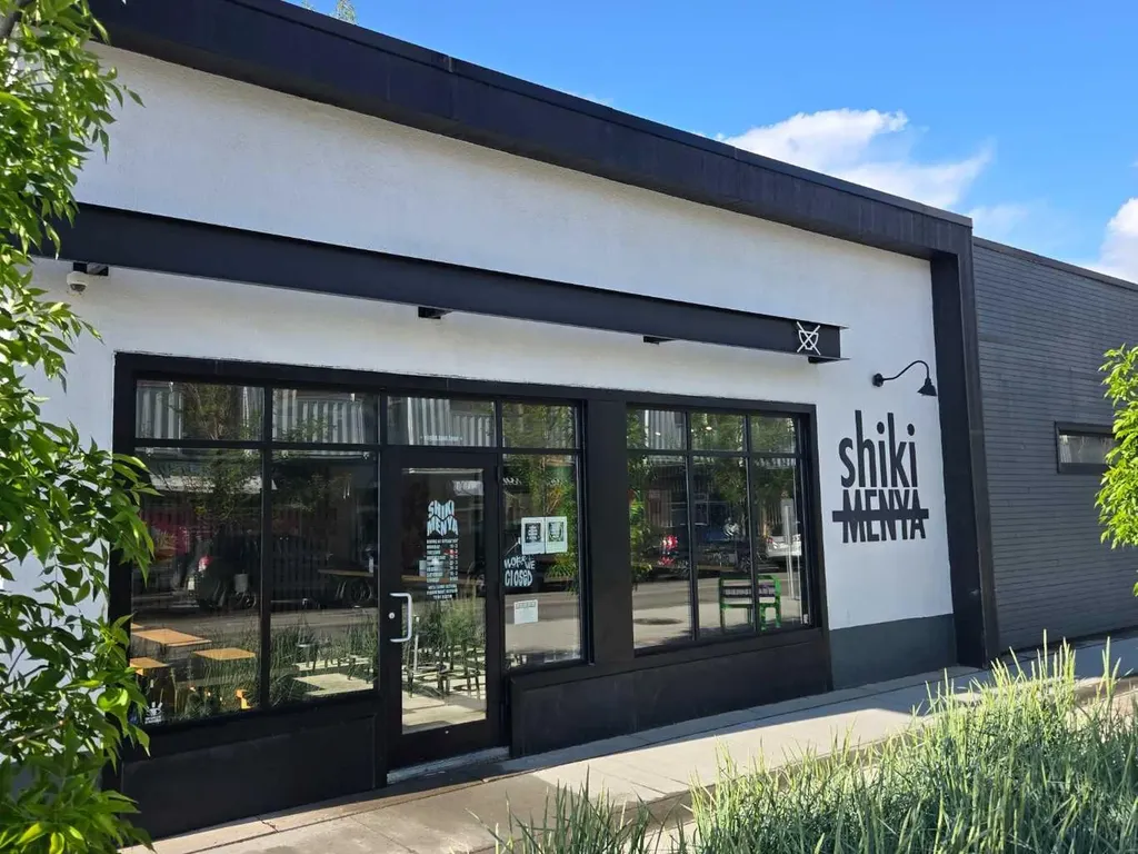 116 7a Street NE Calgary AB T2E 0C4