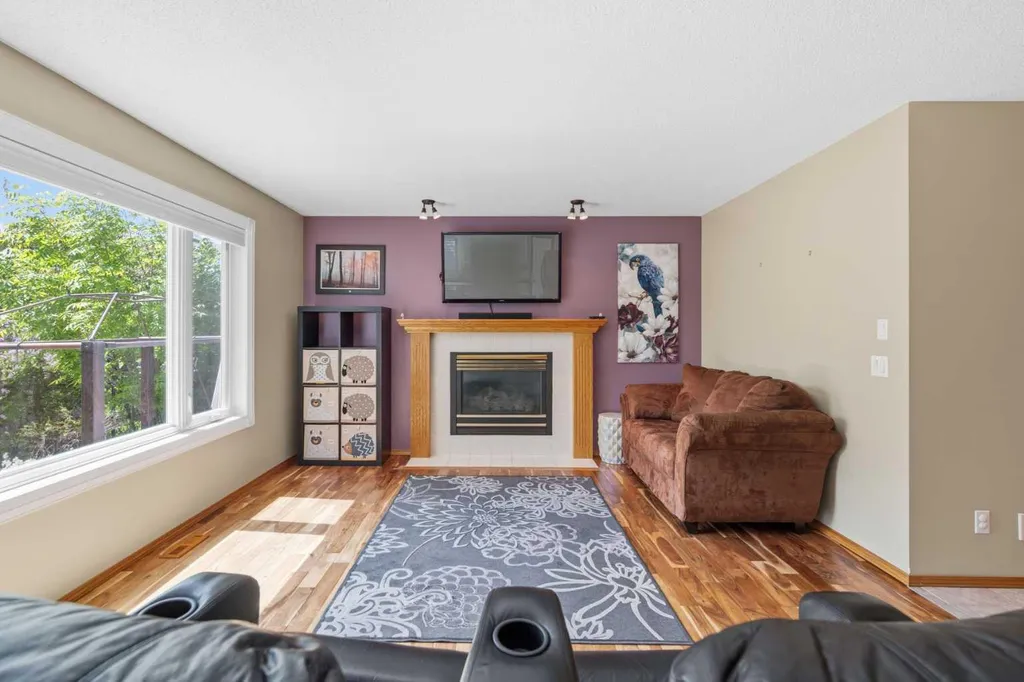 142 Riverview Circle SE Calgary AB T2C 4J9