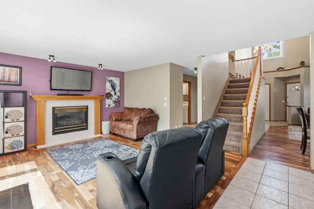 142 Riverview Circle SE Calgary AB T2C 4J9
