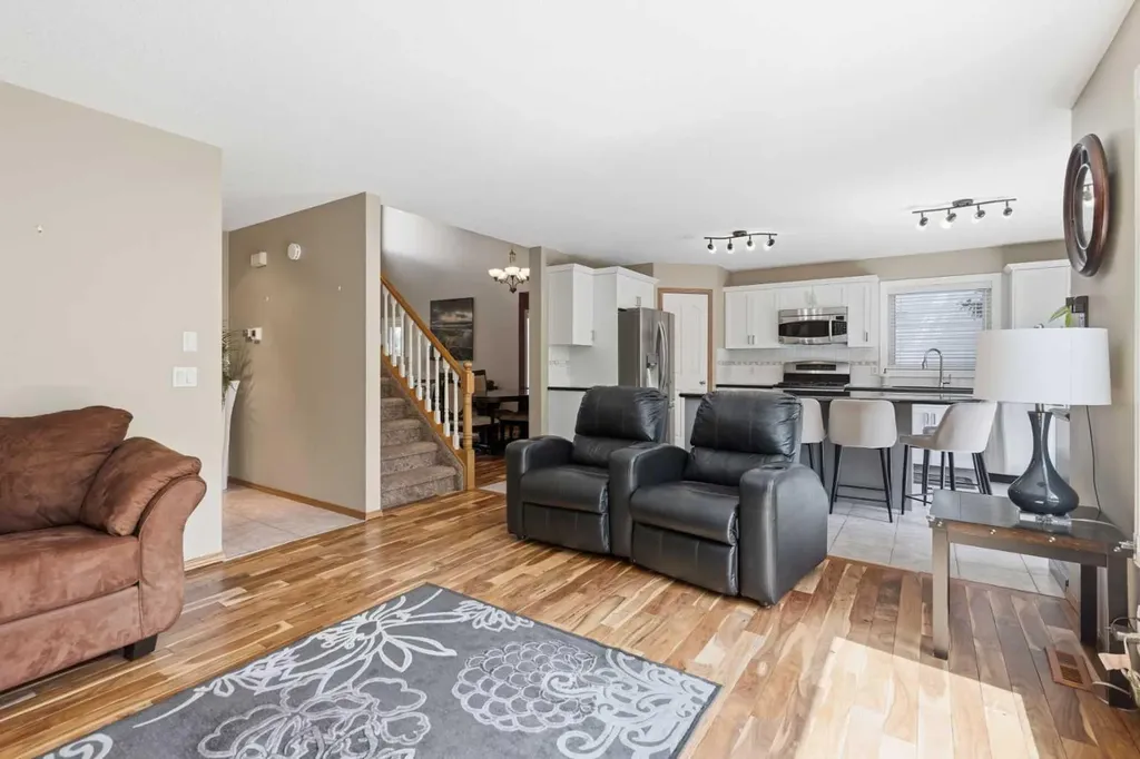142 Riverview Circle SE Calgary AB T2C 4J9