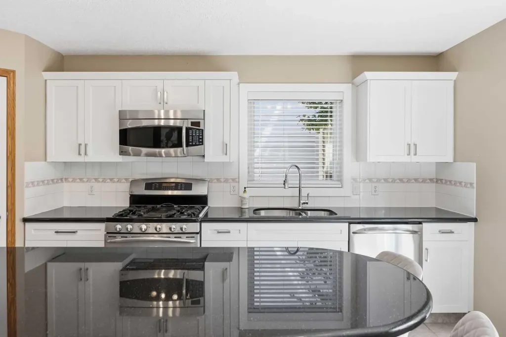 142 Riverview Circle SE Calgary AB T2C 4J9