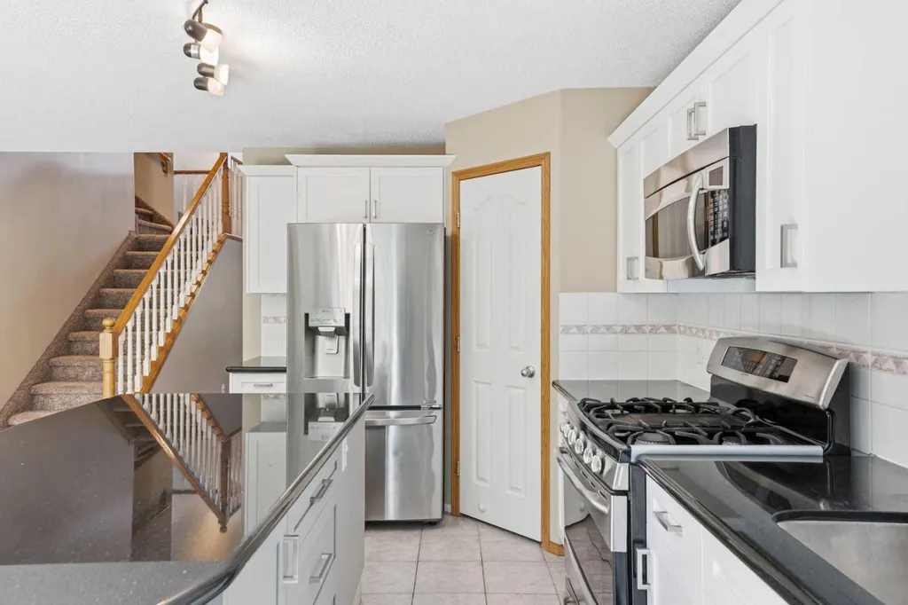 142 Riverview Circle SE Calgary AB T2C 4J9