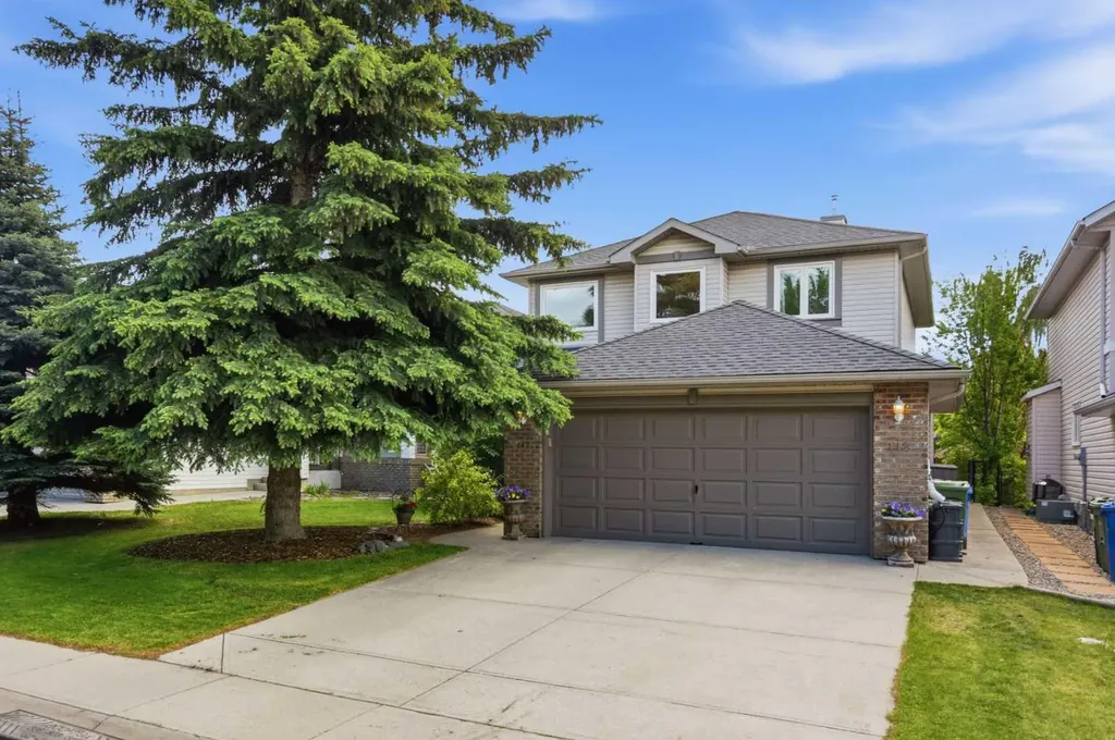 142 Riverview Circle SE Calgary AB T2C 4J9