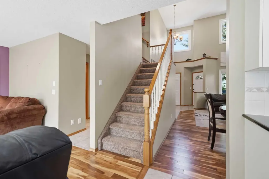 142 Riverview Circle SE Calgary AB T2C 4J9