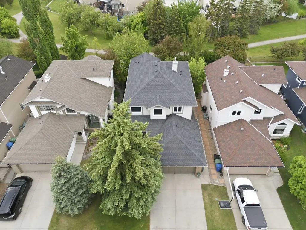 142 Riverview Circle SE Calgary AB T2C 4J9