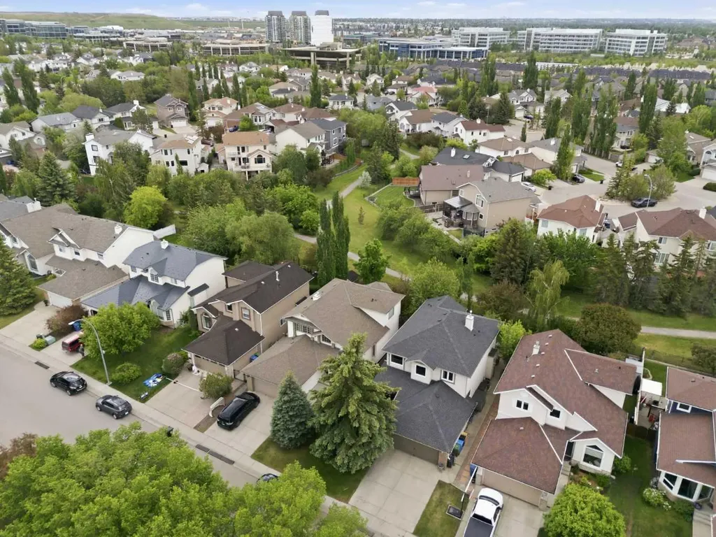 142 Riverview Circle SE Calgary AB T2C 4J9
