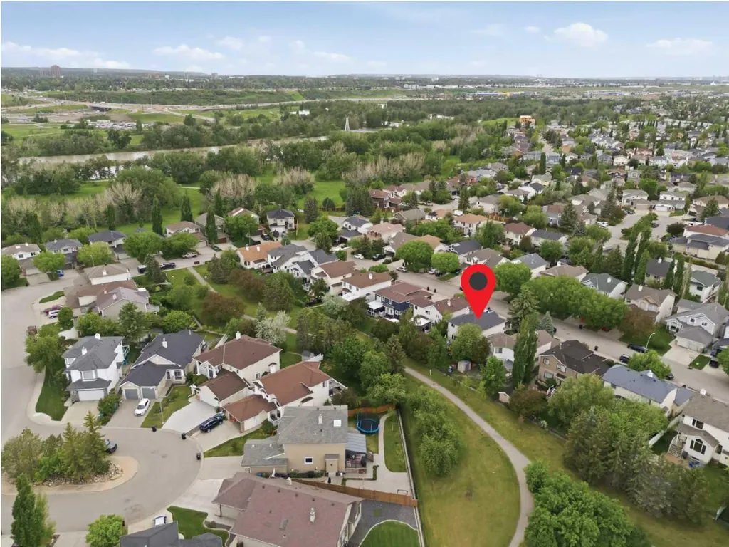 142 Riverview Circle SE Calgary AB T2C 4J9