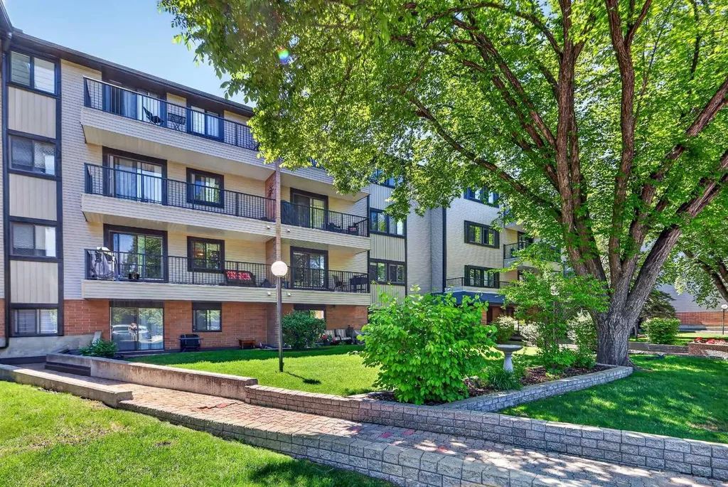 727 56 Avenue SW Calgary AB T2V 4Z8