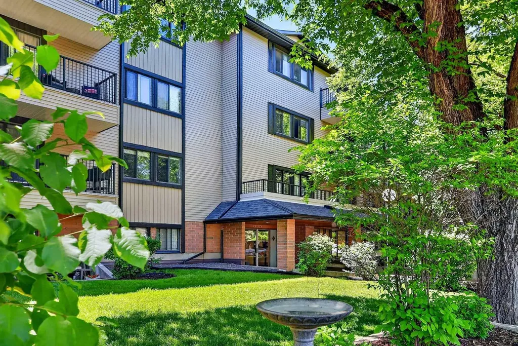 727 56 Avenue SW Calgary AB T2V 4Z8