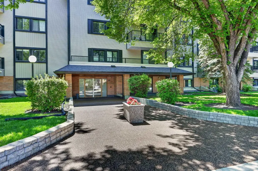 727 56 Avenue SW Calgary AB T2V 4Z8