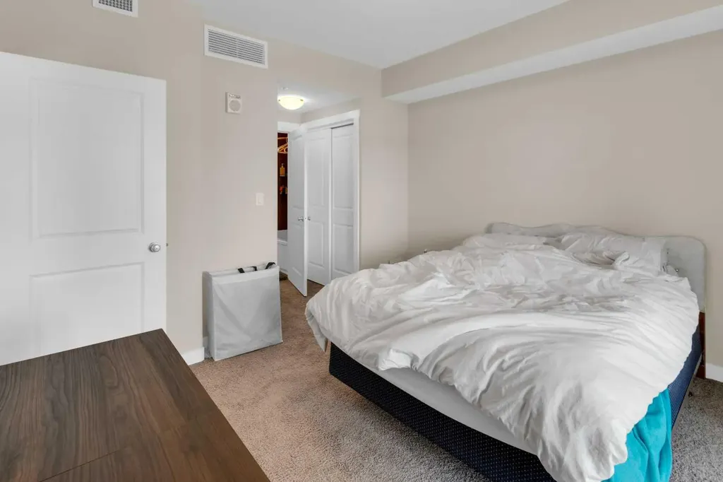 32 Varsity Estates Circle NW Calgary AB T3A2Y1