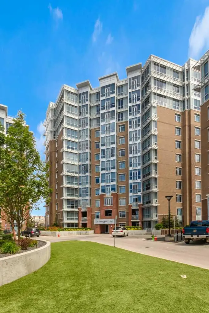 32 Varsity Estates Circle NW Calgary AB T3A2Y1