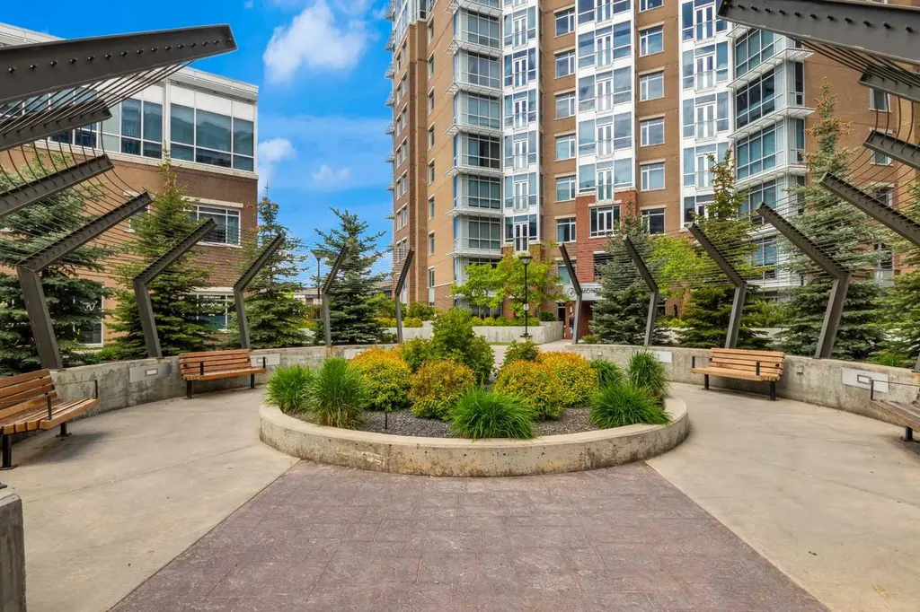 32 Varsity Estates Circle NW Calgary AB T3A2Y1
