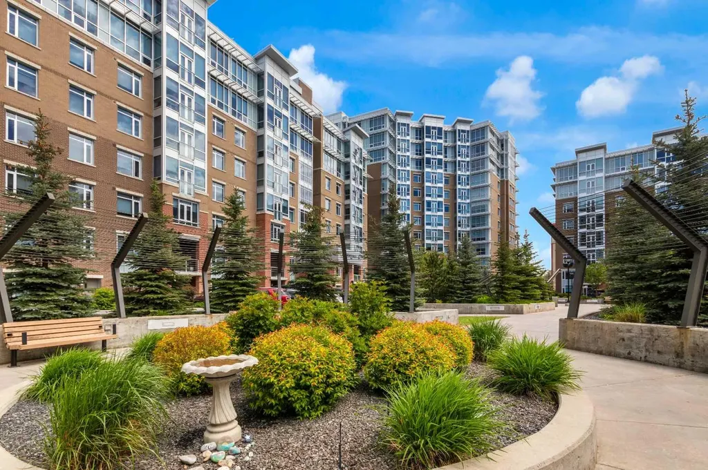 32 Varsity Estates Circle NW Calgary AB T3A2Y1
