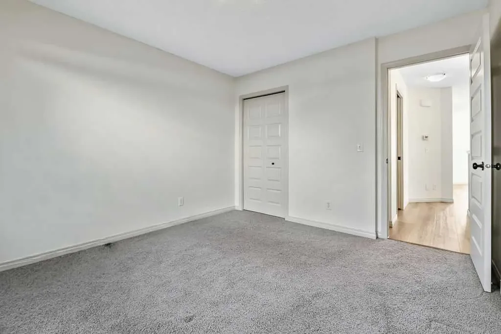 1013 3rd Street SW Diamond Valley AB T0L 0H0