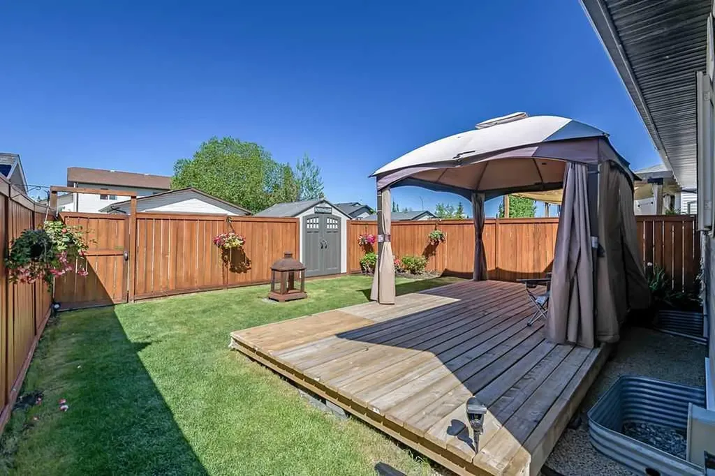 1013 3rd Street SW Diamond Valley AB T0L 0H0