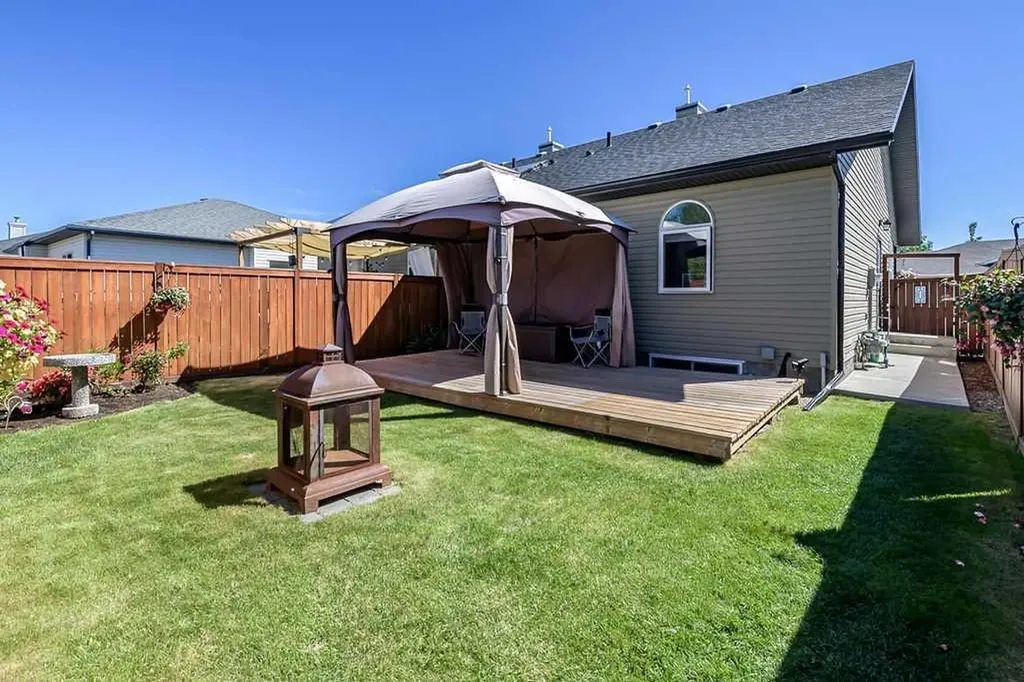 1013 3rd Street SW Diamond Valley AB T0L 0H0