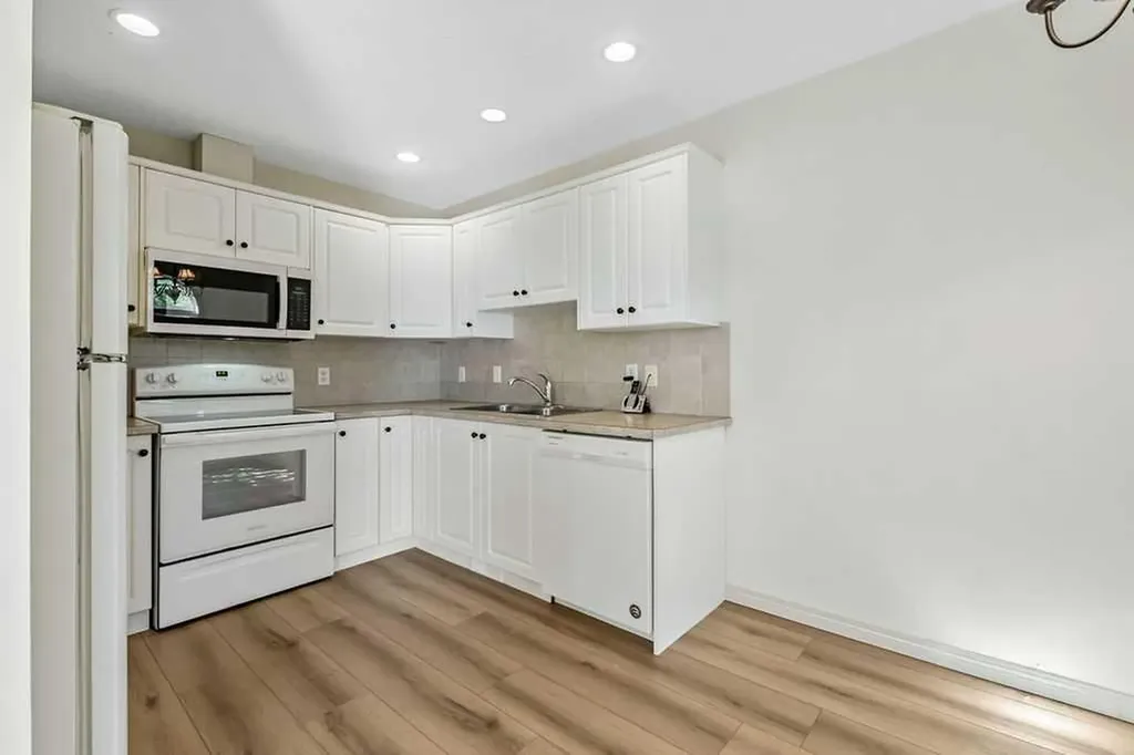 1013 3rd Street SW Diamond Valley AB T0L 0H0