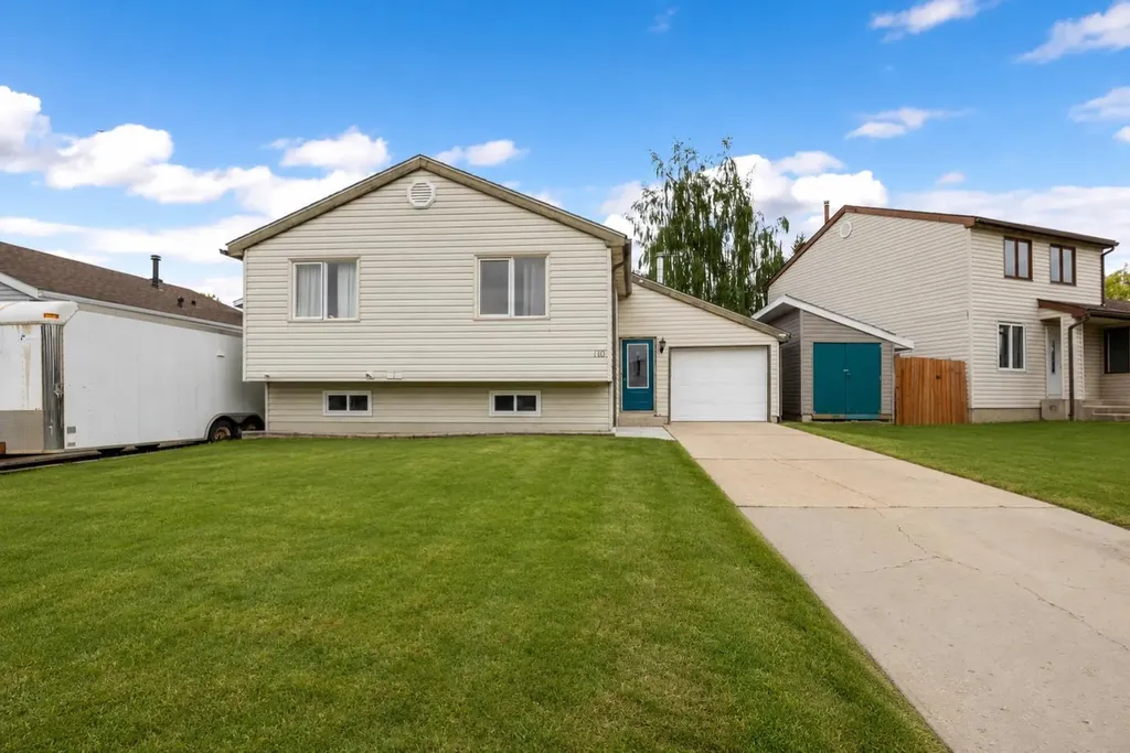 110 Bird Crescent Fort Mcmurray AB T9K0G9