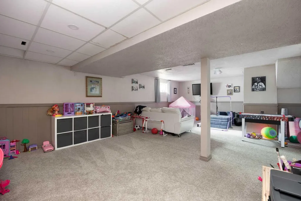 110 Bird Crescent Fort Mcmurray AB T9K0G9