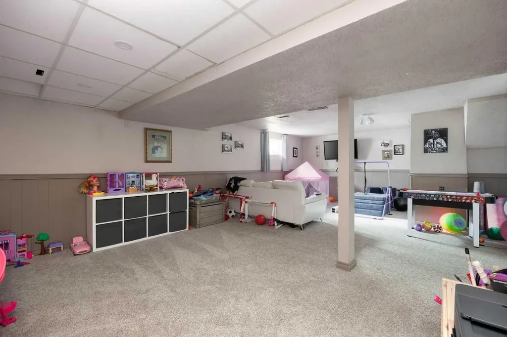 110 Bird Crescent Fort Mcmurray AB T9K0G9