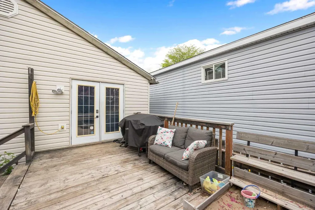 110 Bird Crescent Fort Mcmurray AB T9K0G9