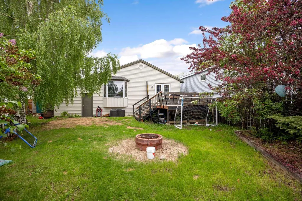 110 Bird Crescent Fort Mcmurray AB T9K0G9