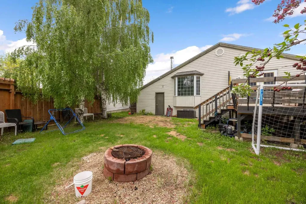 110 Bird Crescent Fort Mcmurray AB T9K0G9