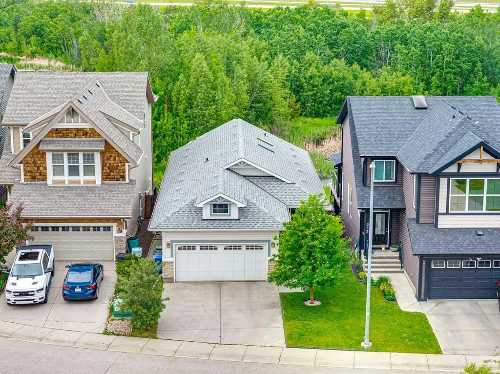 257 Auburn Glen Manor SE Calgary AB T3M 0L2