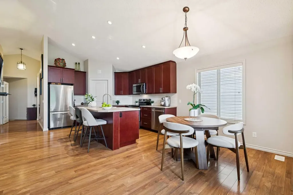 257 Auburn Glen Manor SE Calgary AB T3M 0L2