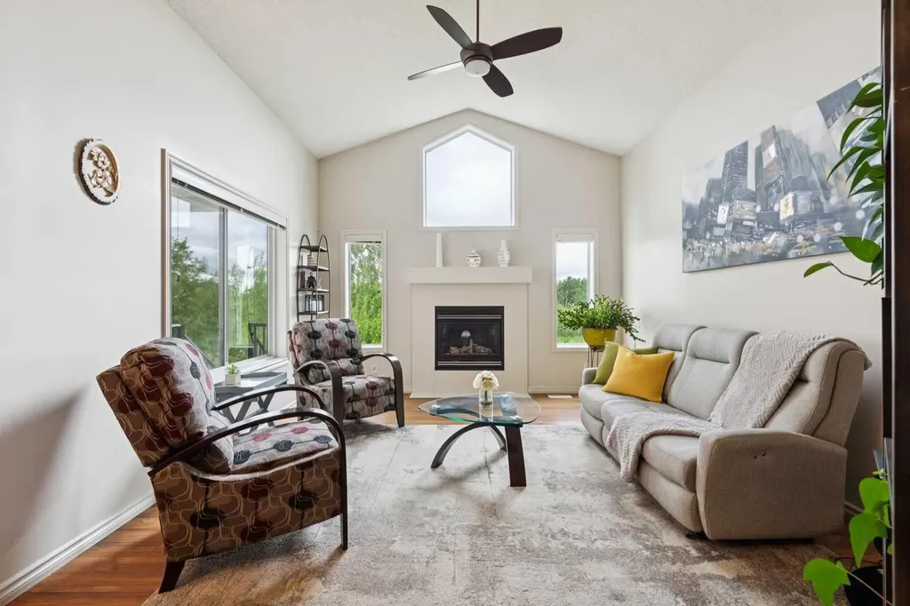 257 Auburn Glen Manor SE Calgary AB T3M 0L2