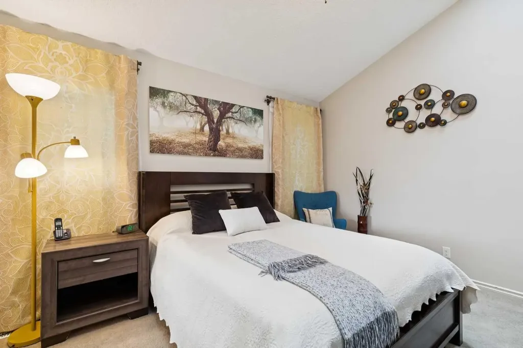 257 Auburn Glen Manor SE Calgary AB T3M 0L2