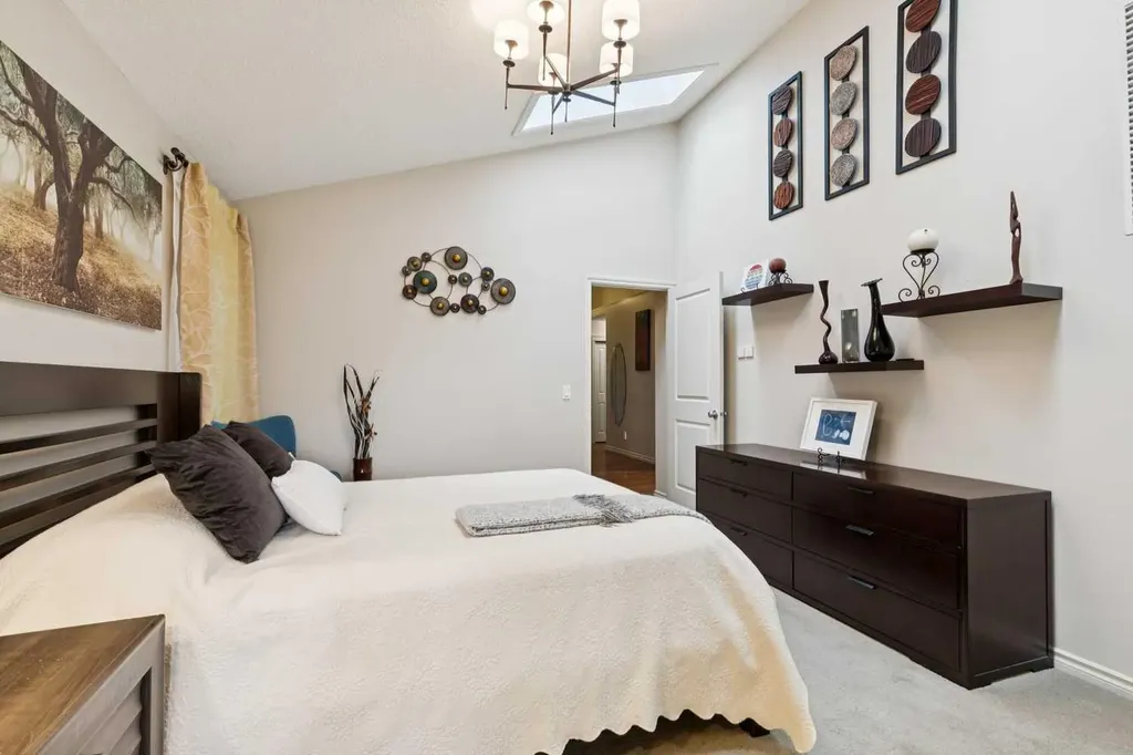 257 Auburn Glen Manor SE Calgary AB T3M 0L2