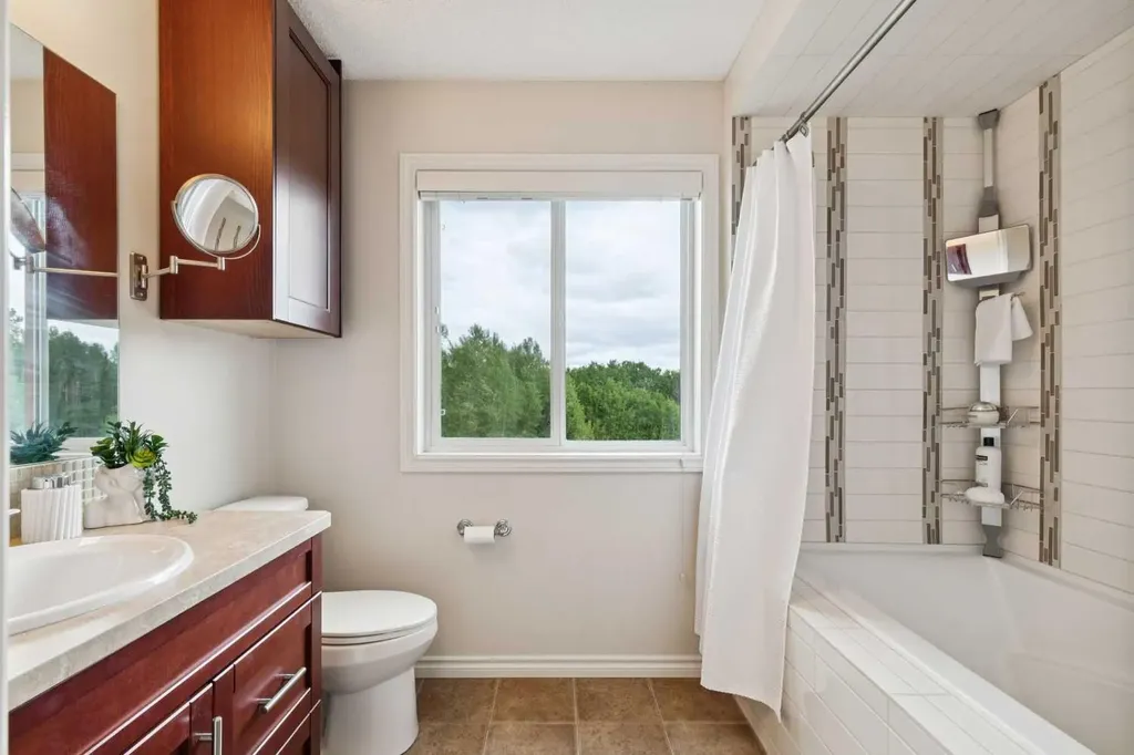 257 Auburn Glen Manor SE Calgary AB T3M 0L2