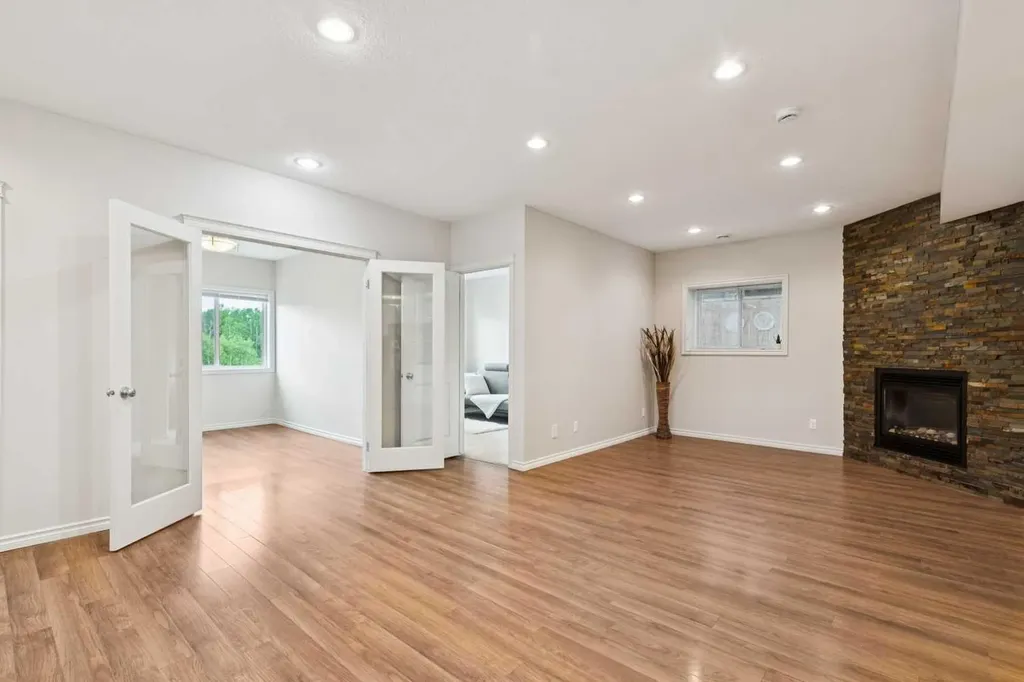 257 Auburn Glen Manor SE Calgary AB T3M 0L2