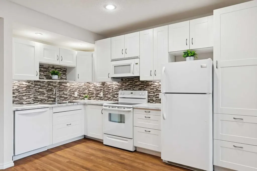 257 Auburn Glen Manor SE Calgary AB T3M 0L2