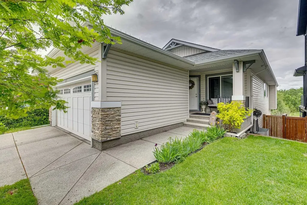257 Auburn Glen Manor SE Calgary AB T3M 0L2
