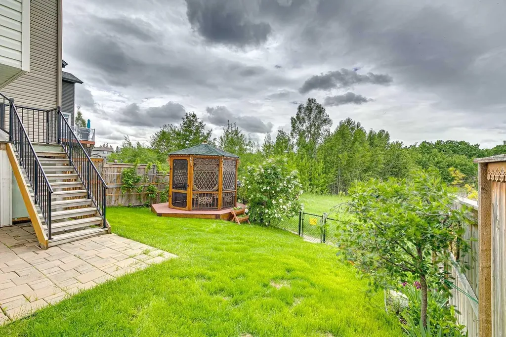 257 Auburn Glen Manor SE Calgary AB T3M 0L2
