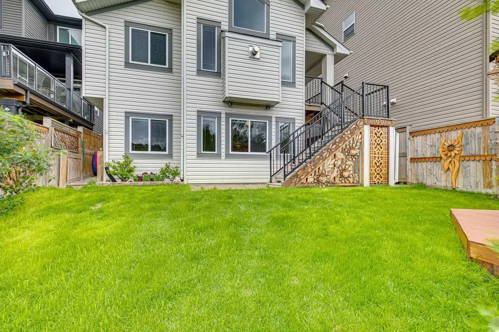 257 Auburn Glen Manor SE Calgary AB T3M 0L2