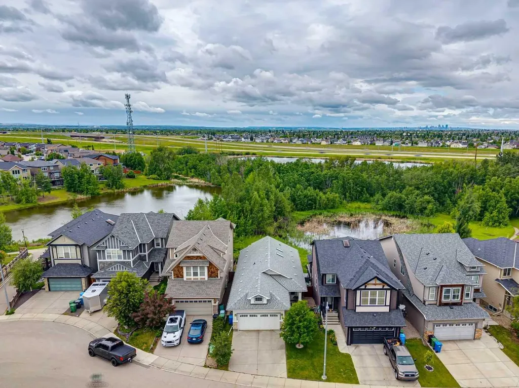 257 Auburn Glen Manor SE Calgary AB T3M 0L2