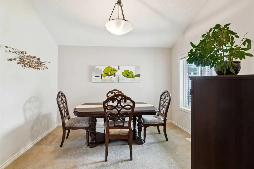 257 Auburn Glen Manor SE Calgary AB T3M 0L2